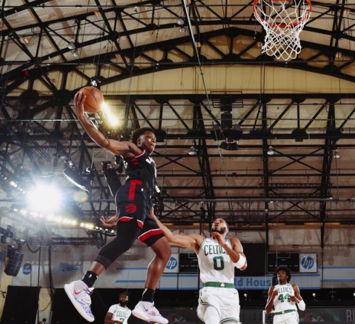  范弗里特三分火力全开猛龙主场大胜魔术队